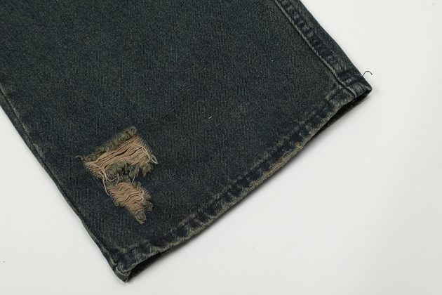 Vintage fringed design with wide legs, floor mopping, washed and distressed denim jeans - Image 14
