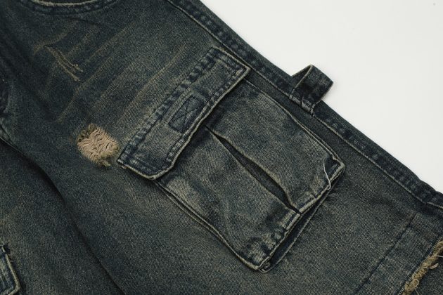 Vintage fringed design with wide legs, floor mopping, washed and distressed denim jeans - Image 12
